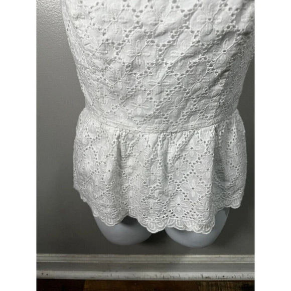 Lilly Pulitzer Size 2 White Annabelle Halter Tank Top Cute - Picture 3 of 7